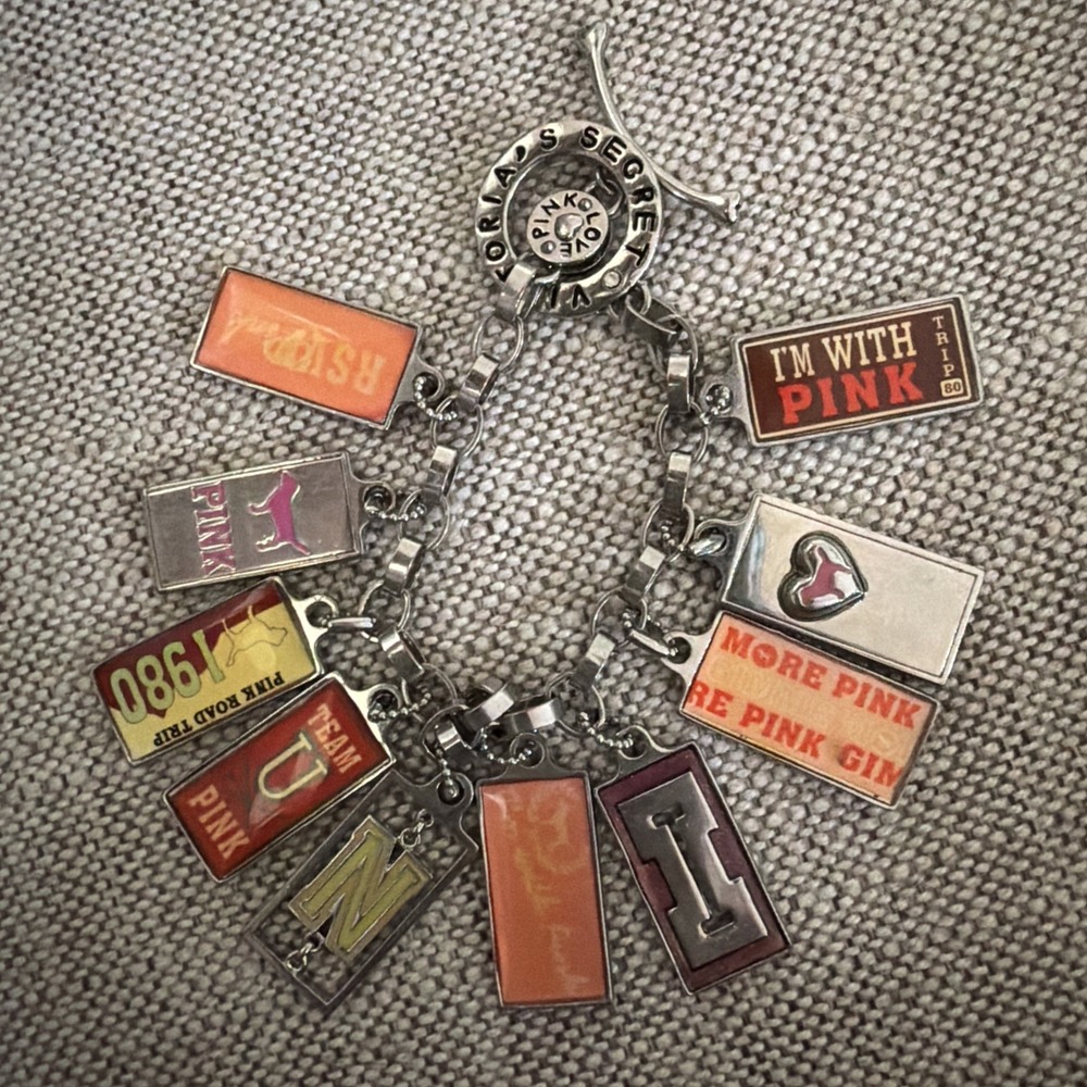 Victoria's Secret Pink Charm Bracelet Rare Road Trip VS - Picture 5 of 7